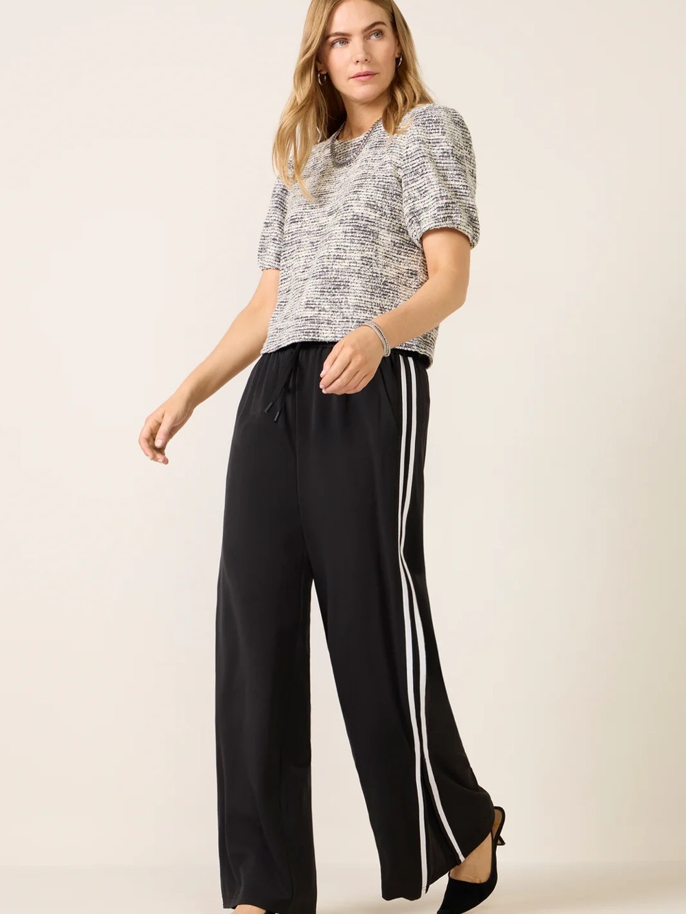 EVEREVE Tala Track Pant Black White Stripe Small NWOT